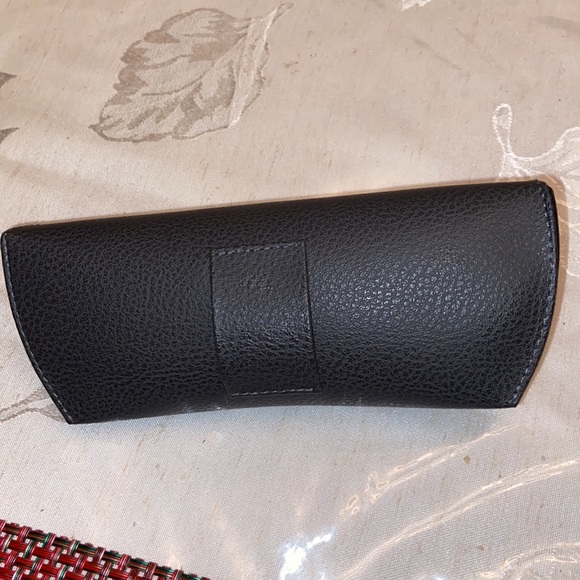 Vince Camuto - Picture 5 of 6